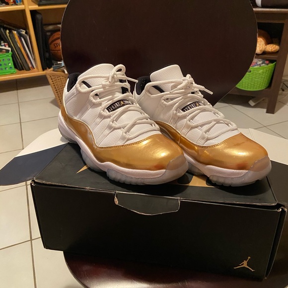 Closing ceremony low 11’s - Picture 6 of 6